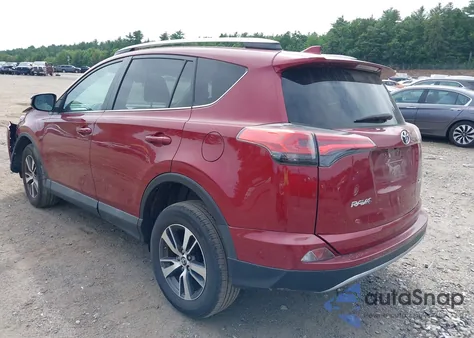 2018 Toyota Rav4 Xle z USA, uszkodzony, nr VIN 2T3RFREV5JW821218